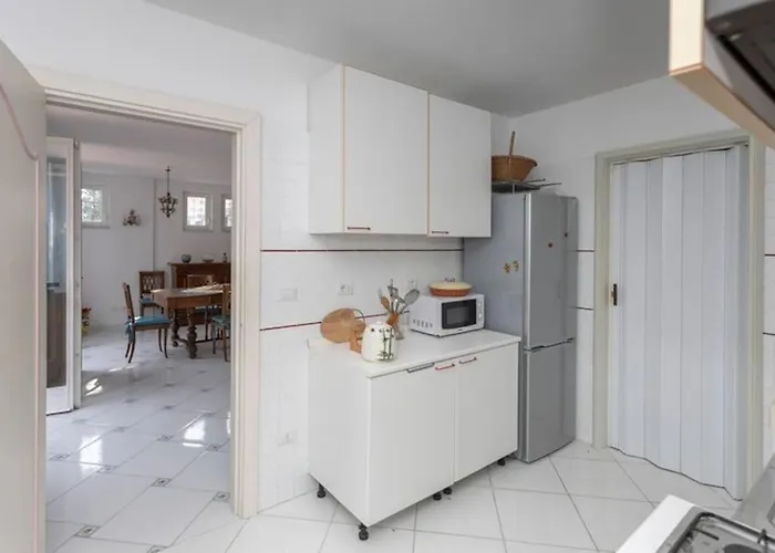 Lelle * Амальфі