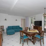 Villa Lelle *